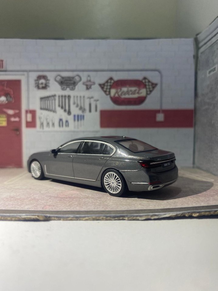 mini gt kesinlikle hatasızdır kutusu hasarsız - Görsel 5