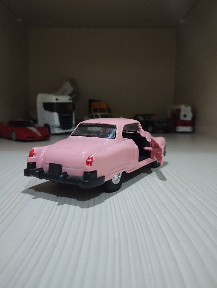 Pastel Pembe Oyuncak Araba - Görsel 3