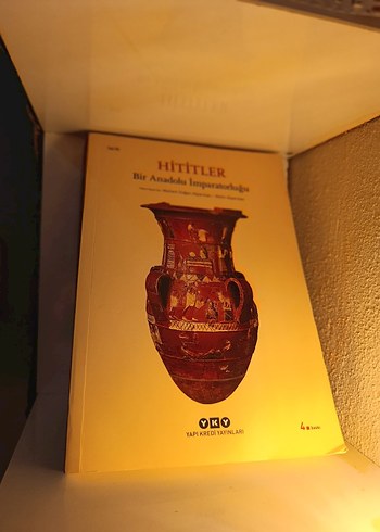 Altın Renkli Hititler Temalı Vazo