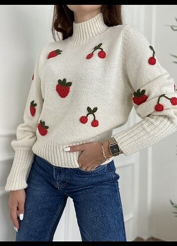 Diğer Pinterest Kazak Çilek Vişne nakışlı
