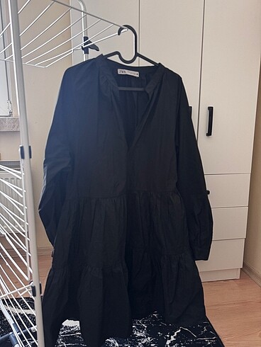 ZARA PARAŞÜT KUMAŞ ELBİSE