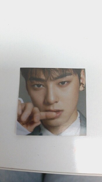 Kpop erkek idol sticker arkası yapışkanlı 