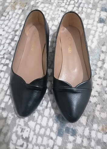 Zara Siyah babet