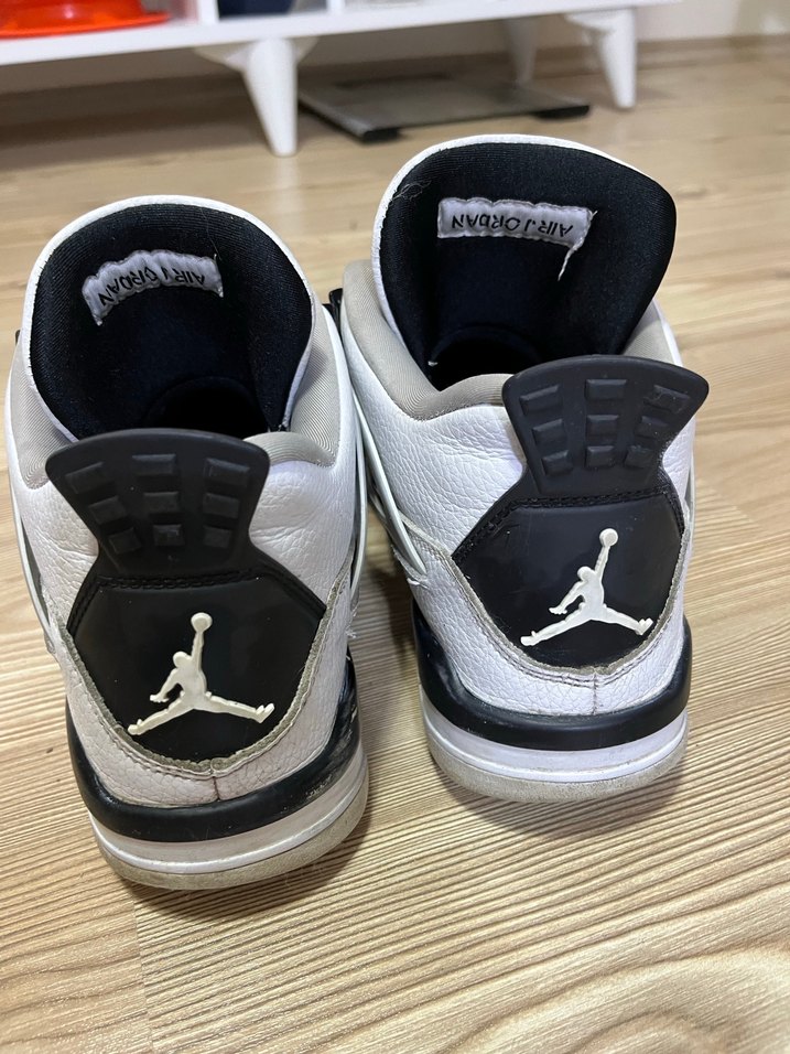 Nike Air Jordan 4 Retro - Görsel 4