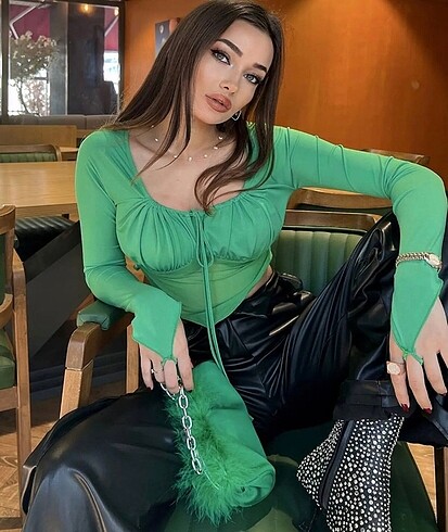 Yeşil kalpli desenli tüllü crop