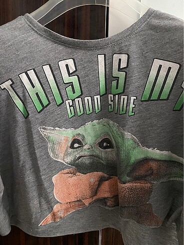 Crop baby yoda
