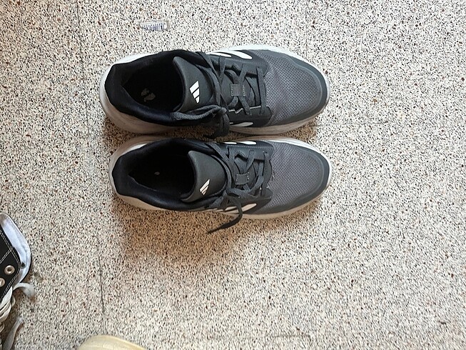 Adidas spor ayakkabi