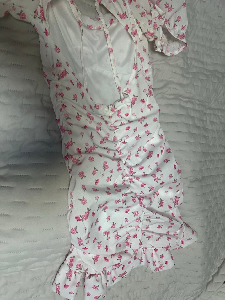 Çiçek Desenli Beyaz Mini elbise - Görsel 3