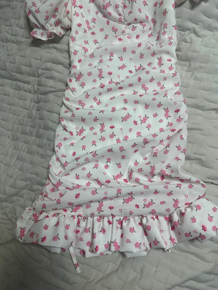 Çiçek Desenli Beyaz Mini elbise - Görsel 2