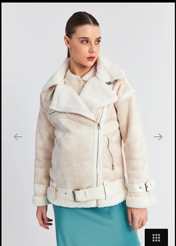 Kürklü Krem Rengi Kısa Kadın Ceket - Görsel 2