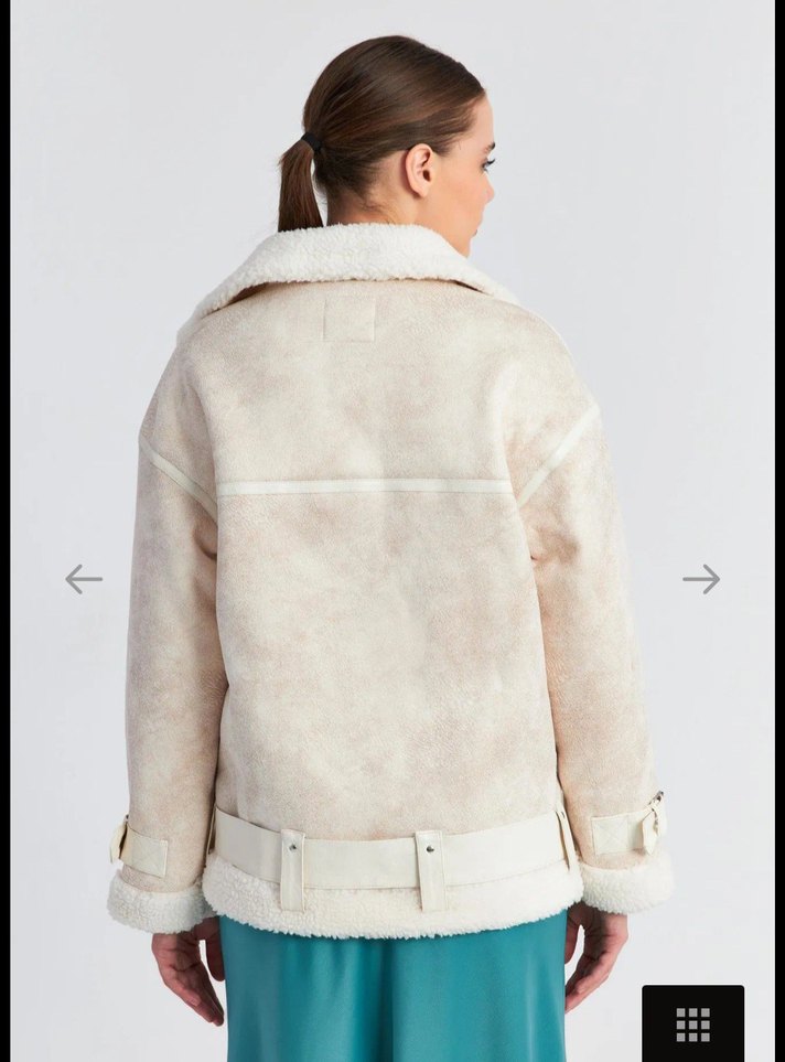 Kürklü Krem Rengi Kısa Kadın Ceket - Görsel 3