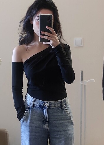 s Beden siyah Renk Omzu Açık Kayık Yaka Siyah Body