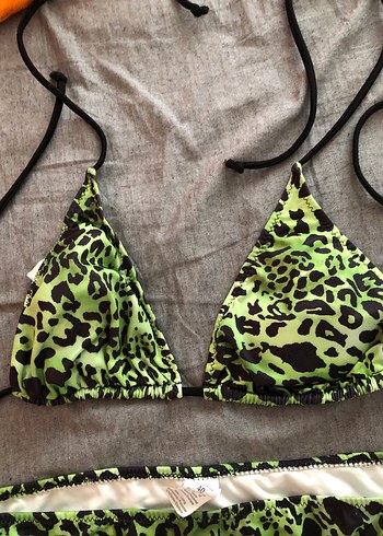 Diğer Leopar Desenli Yeşil İpli Bikini