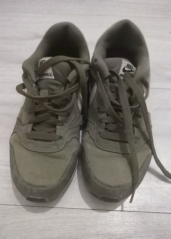 Nike Gri Spor Ayakkabı