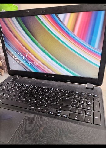 Siyah Packard Bell Dizüstü Bilgisayar