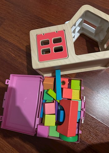 Pastel Pembe Ahşap Bloklar ve Ev Oyuncağı - Görsel 2