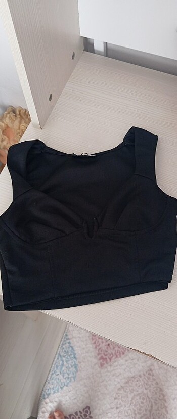 s Beden Siyah ön dekolteli crop