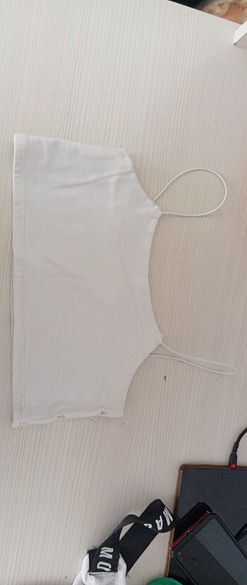 Beyaz askılı crop
