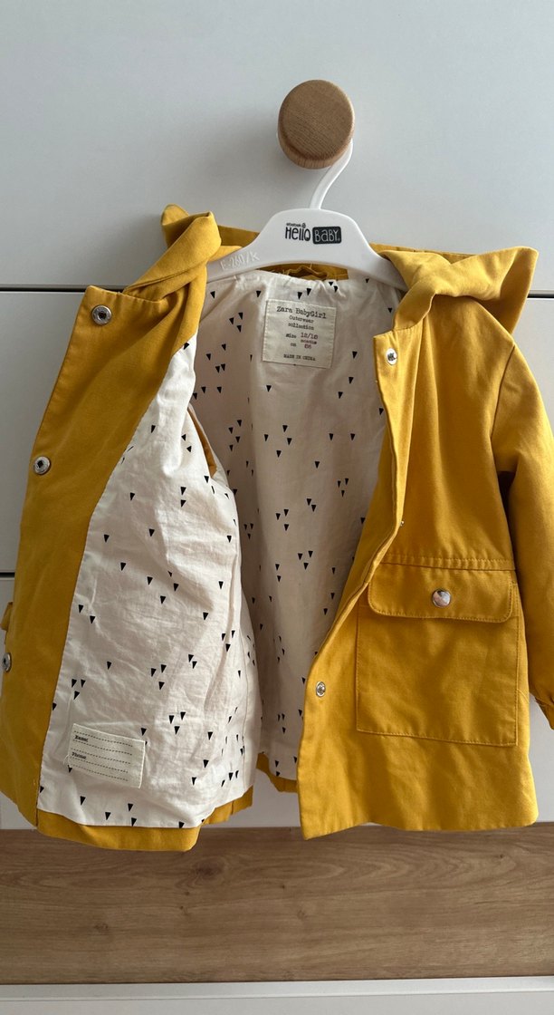 Zara Sarı Kapüşonlu Düğmeli Kız Bebek Trençkot - Görsel 4