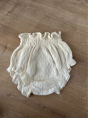 Zara şık bebek külodu 3-6 ay