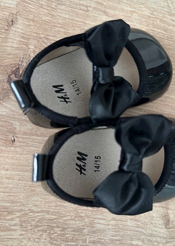 16 Beden Kız Bebek Fiyonk Detaylı Babet - H&M 14-15 numara