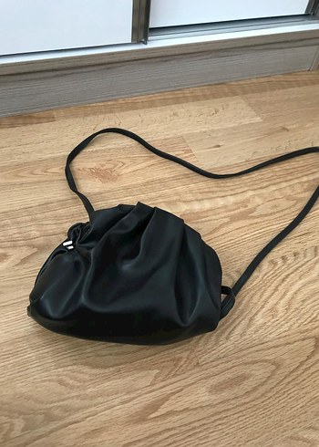 Siyah Deri Minimalist Kadın Çanta