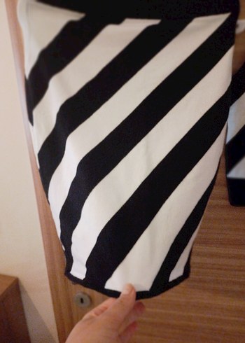 Siyah Beyaz Çizgili Mini Takım - Görsel 4