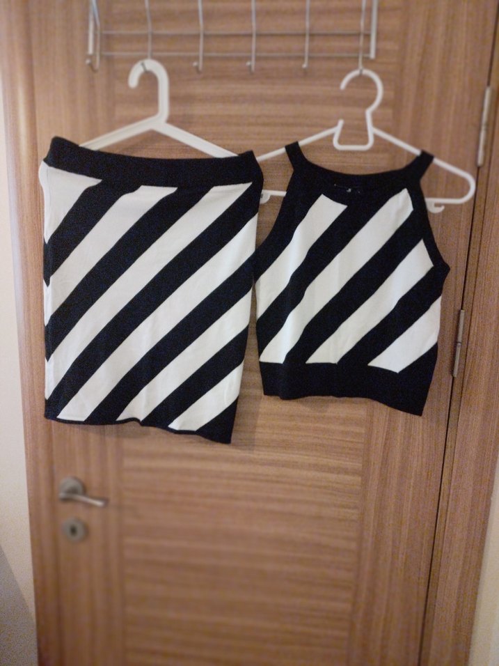 Siyah Beyaz Çizgili Mini Takım - Görsel 2