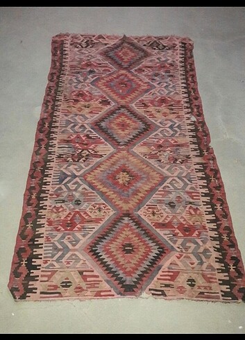  El dokuması asırlık kilim 