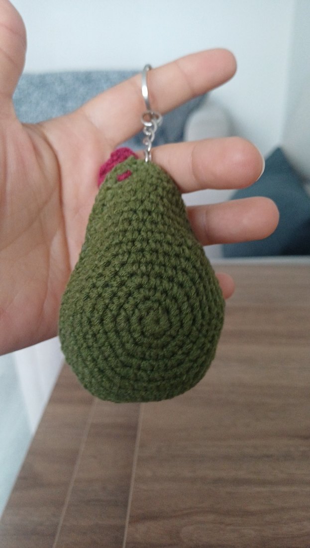 Renkli Örgü Avokado Anahtarlık - Görsel 2