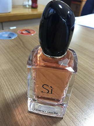 Orjinal Giorgio Armani Si EDP Bayan Parfüm 50 ml Outlet 
