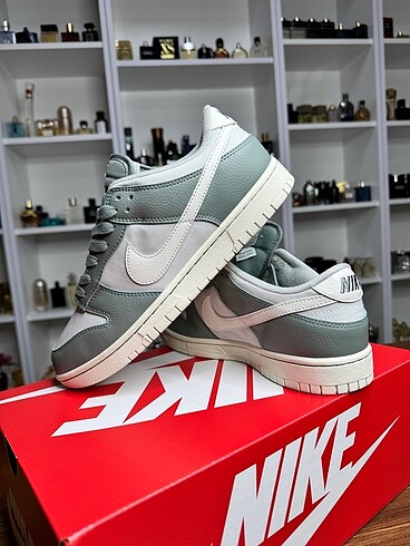 Nike Dunk Low Retro PRM Mika Green 42 numara
