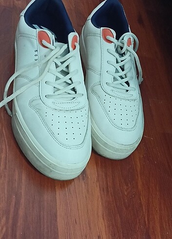 41 Beden beyaz Renk Bershka erkek ayakkabı 