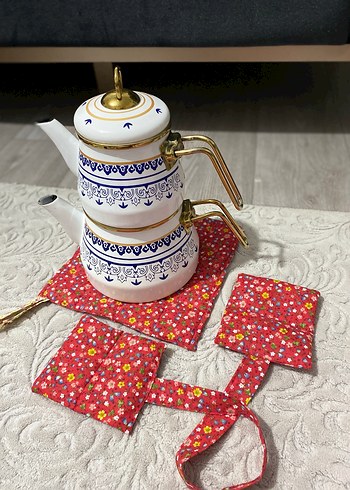 Renkli Çiçek Desenli Kırmızı tutacak ve çay altı - Görsel 3