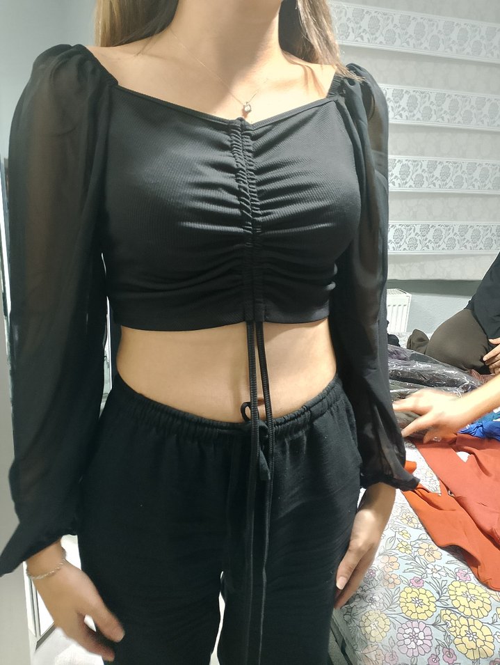 Uzun Kollu Siyah V Yaka Drapeli Bluz - Görsel 2