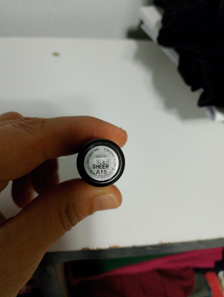 MAC Parlak Siyah Ruj - Görsel 4