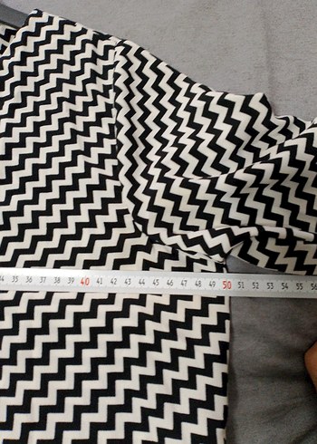 Uzun Kollu V Yaka Piliseli Kadın Tunik - Görsel 4