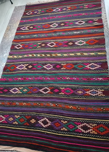 Klasik Çok Renkli Desenli Halı - Görsel 2