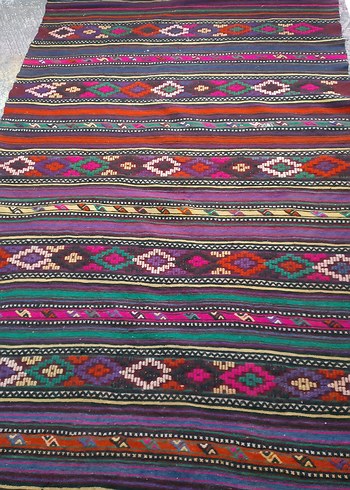 Klasik Çok Renkli Desenli Halı - Görsel 3