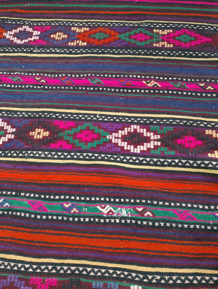 Klasik Çok Renkli Desenli Halı - Görsel 4