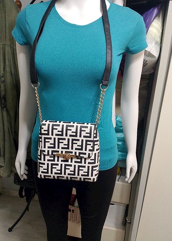 Beyaz Zincir Detaylı Desenli Kadın Çanta - Görsel 3