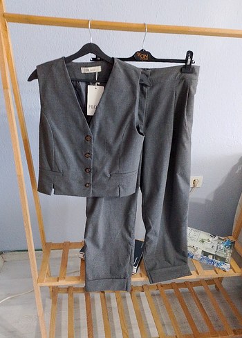 Gri Kadın Düğmeli Takım Elbise - Görsel 3