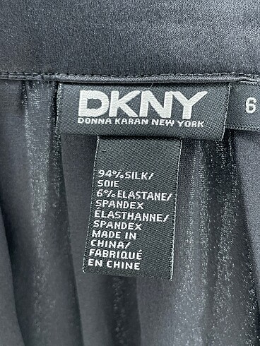 34 Beden siyah Renk DKNY Midi Etek %70 İndirimli.
