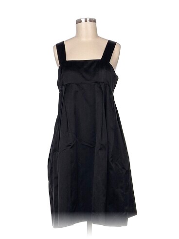 DKNY Kısa Elbise %70 İndirimli.