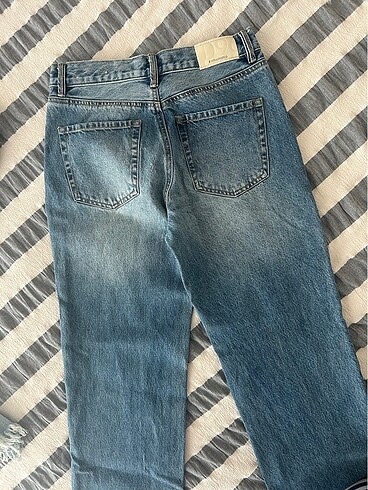 38 Beden mavi Renk Stradivarius Crop straight fit jean