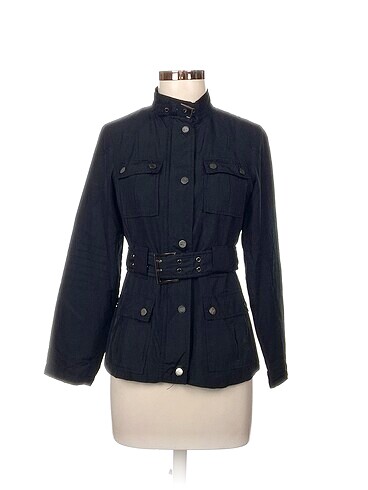 Zara Trenchcoat %70 İndirimli.