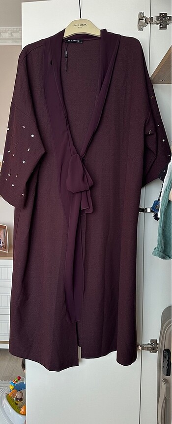 Armine mürdüm rengi abaya