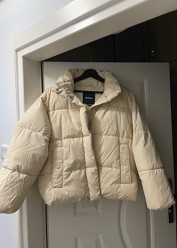 Düğmeli Beyaz Kadın Kışlık Mont - Görsel 3