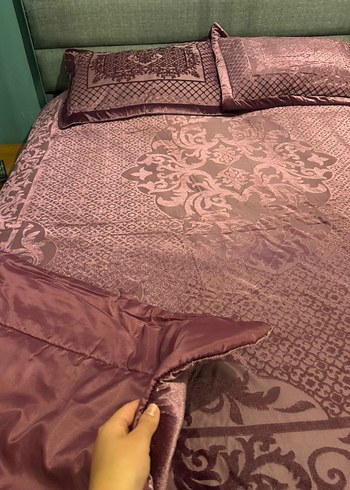 Bordo İşlemeli Yatak Örtüsü ve yastıkları - Görsel 6
