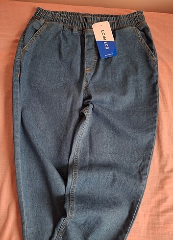 32 Beden mavi Renk Mavi jean